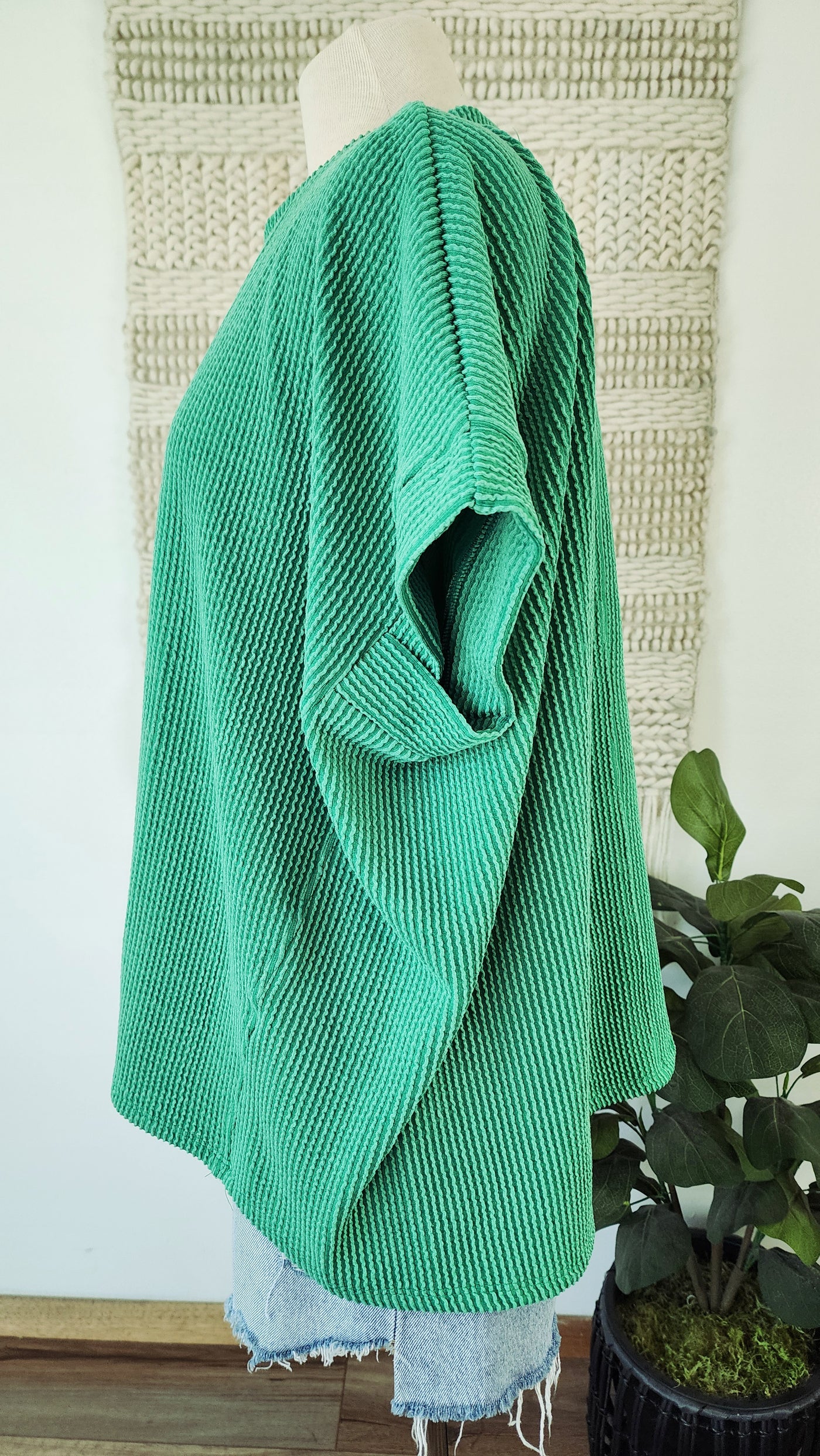 DONNA oversized top in kelly green