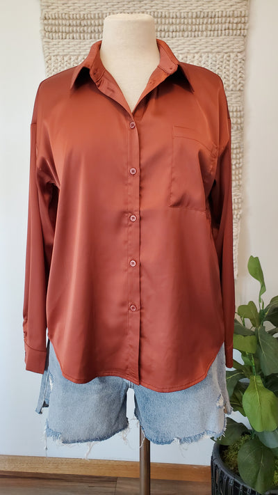 STAR button-down top in rust-CLEARANCE